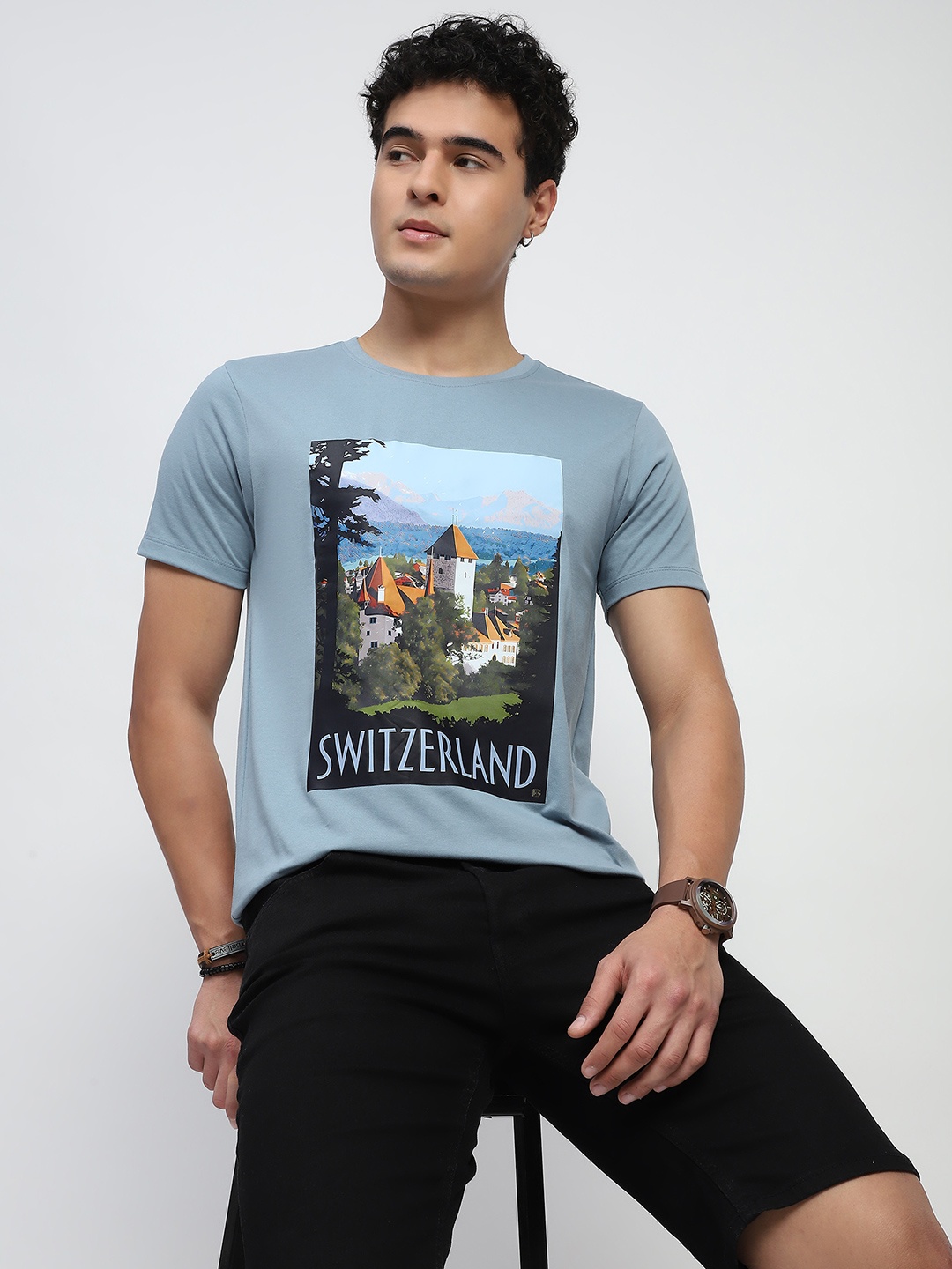 

Global Republic Men Graphic Printed T-shirt, Blue