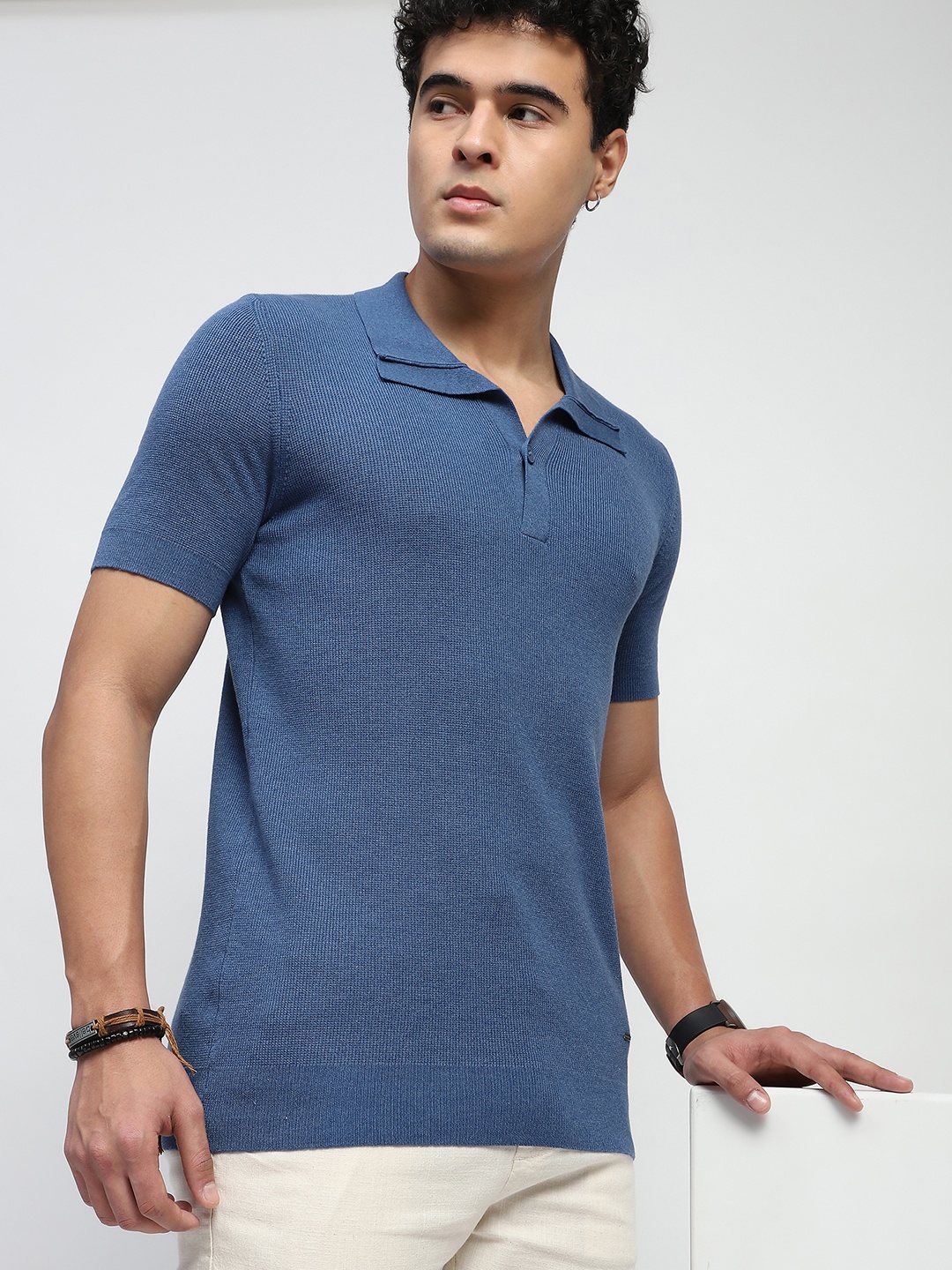 

Global Republic Men Polo Collar T-shirt, Blue