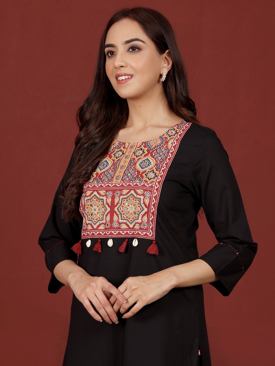 

Varanga Women Printed Indie Prints Kurta, Black