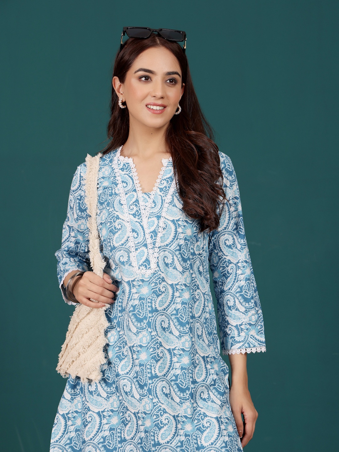 

Varanga Women Paisley Printed Indie Florals Kurta, Blue