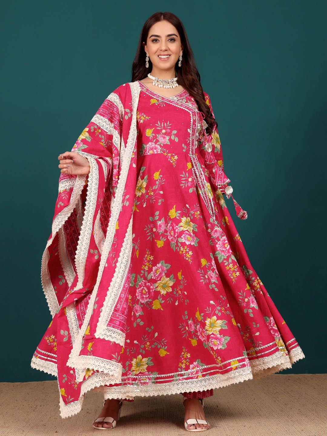 

Varanga Women Ethnic Motifs Printed Regular Thread Work Pure Cotton Kurta with Trousers & With Dupatta, Pink