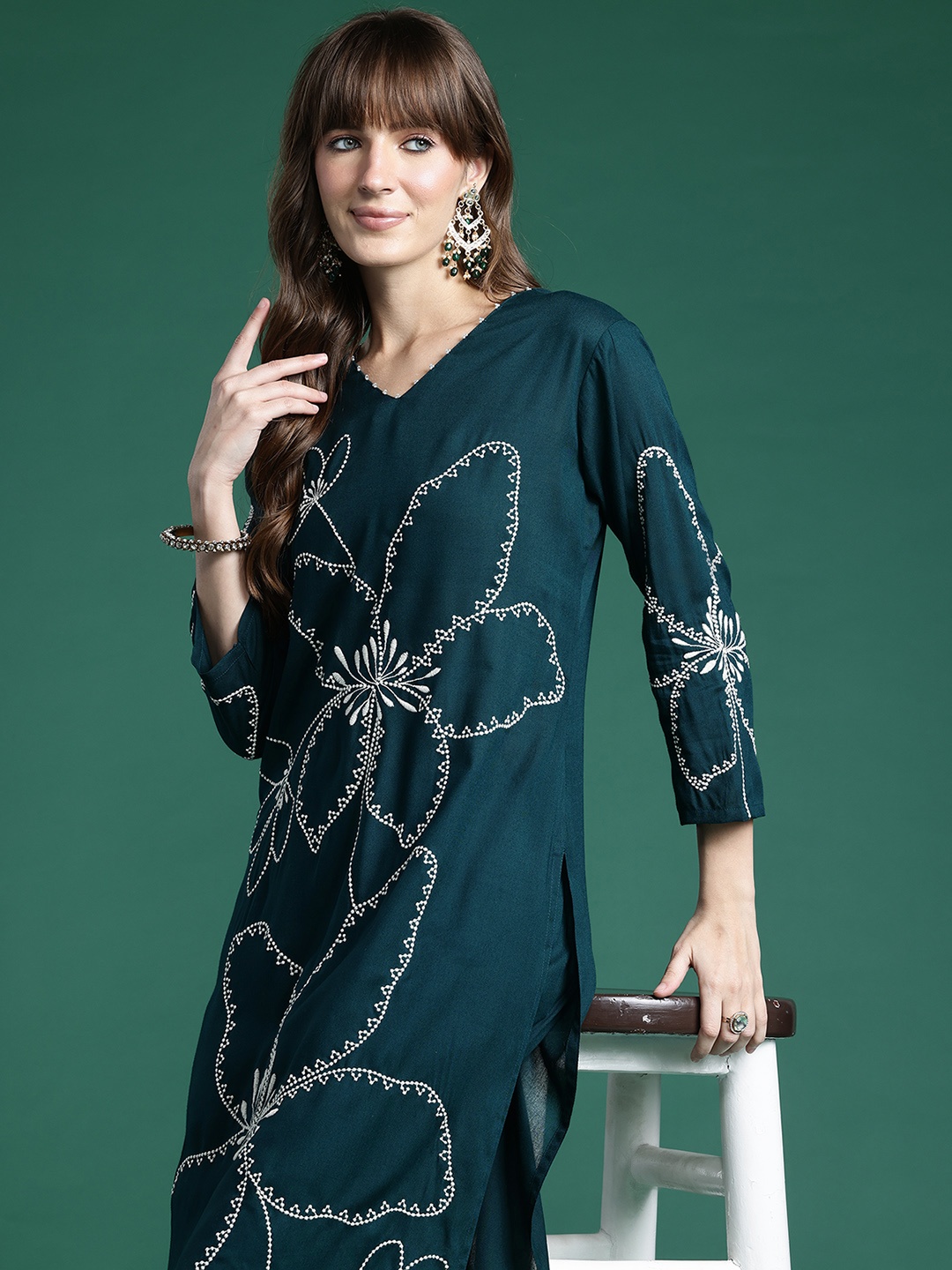 

Indo Era Floral Embroidered Regular Thread Work Kurta with Palazzos, Teal