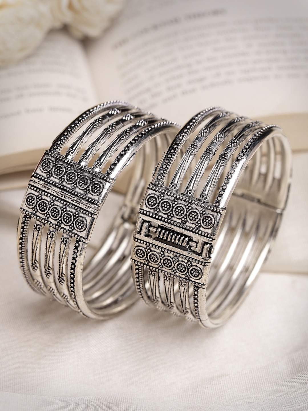 

Anouk Women Set of 2 Silver-Toned German Silver Oxidised Kada Bangles