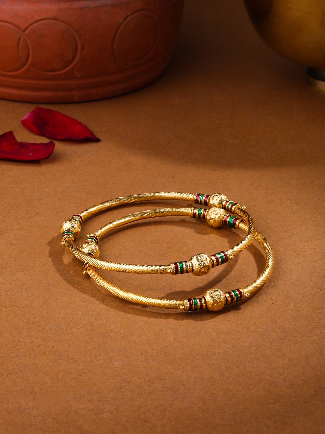 

Anouk Set of 2 Kundan Studded Bangles, Gold