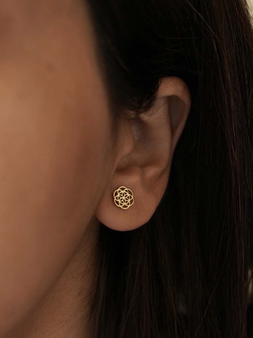 

Soul Works Contemporary Studs Earrings, Gold