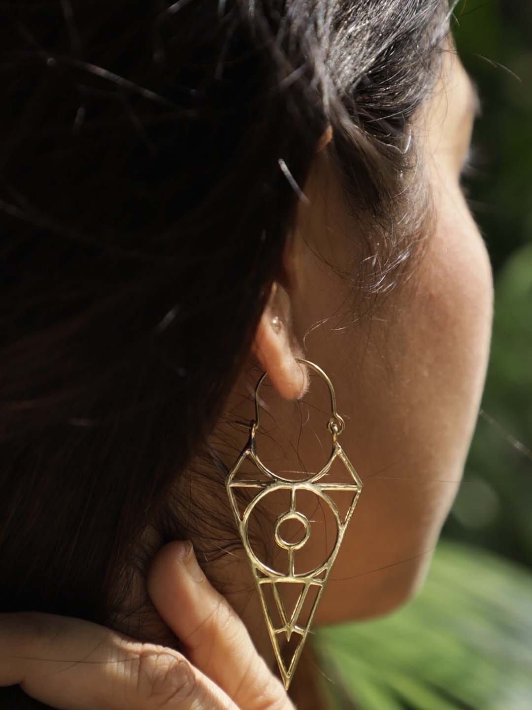 

Soul Works Contemporary Studs Earrings, Gold