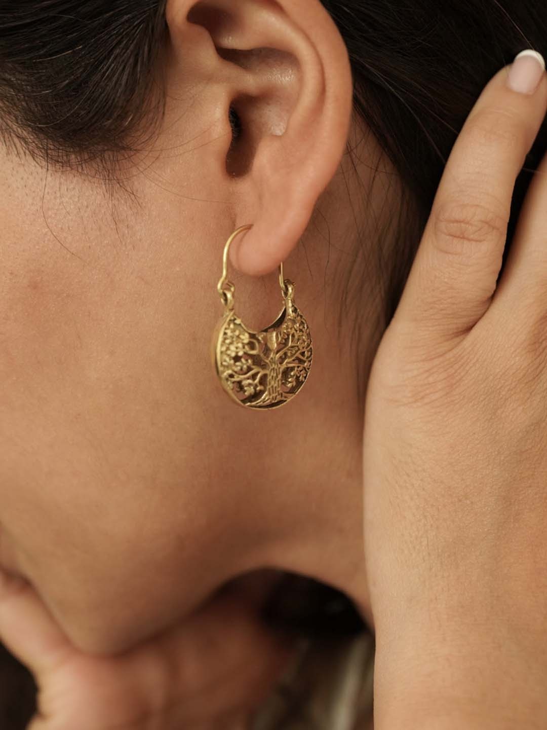 

Soul Works Contemporary Hoop Earrings, Gold