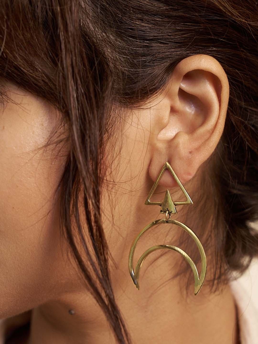 

Soul Works Contemporary Studs Earrings, Gold