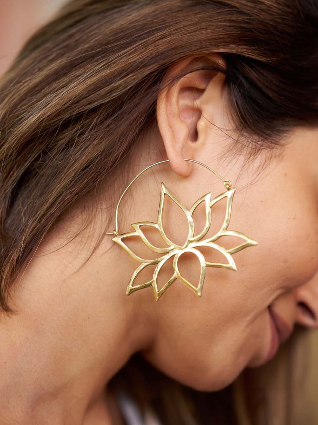 

Soul Works Contemporary Studs Earrings, Gold