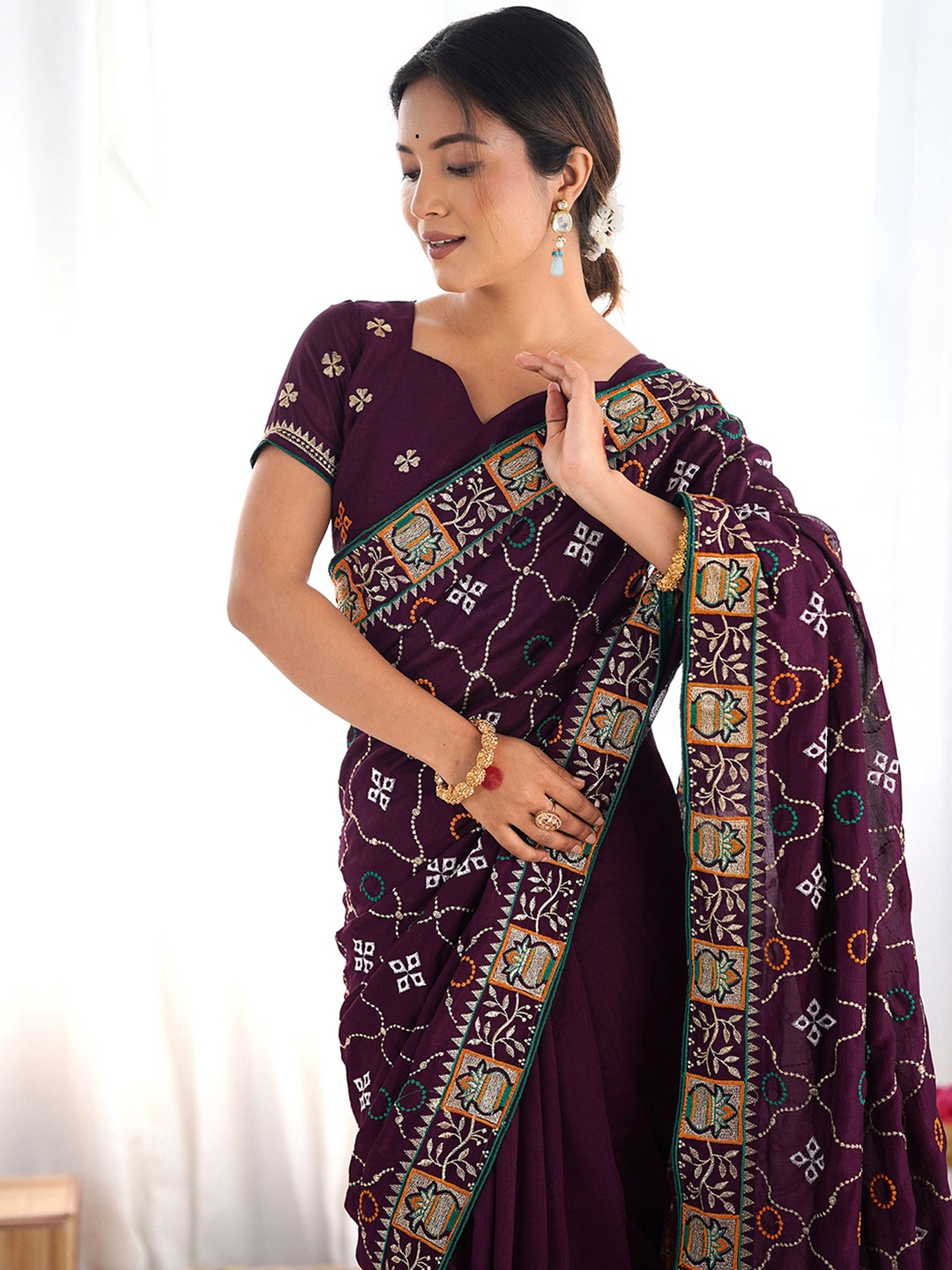 

Satrani Ethnic Motifs Embroidered Pure Silk Tussar Saree, Purple