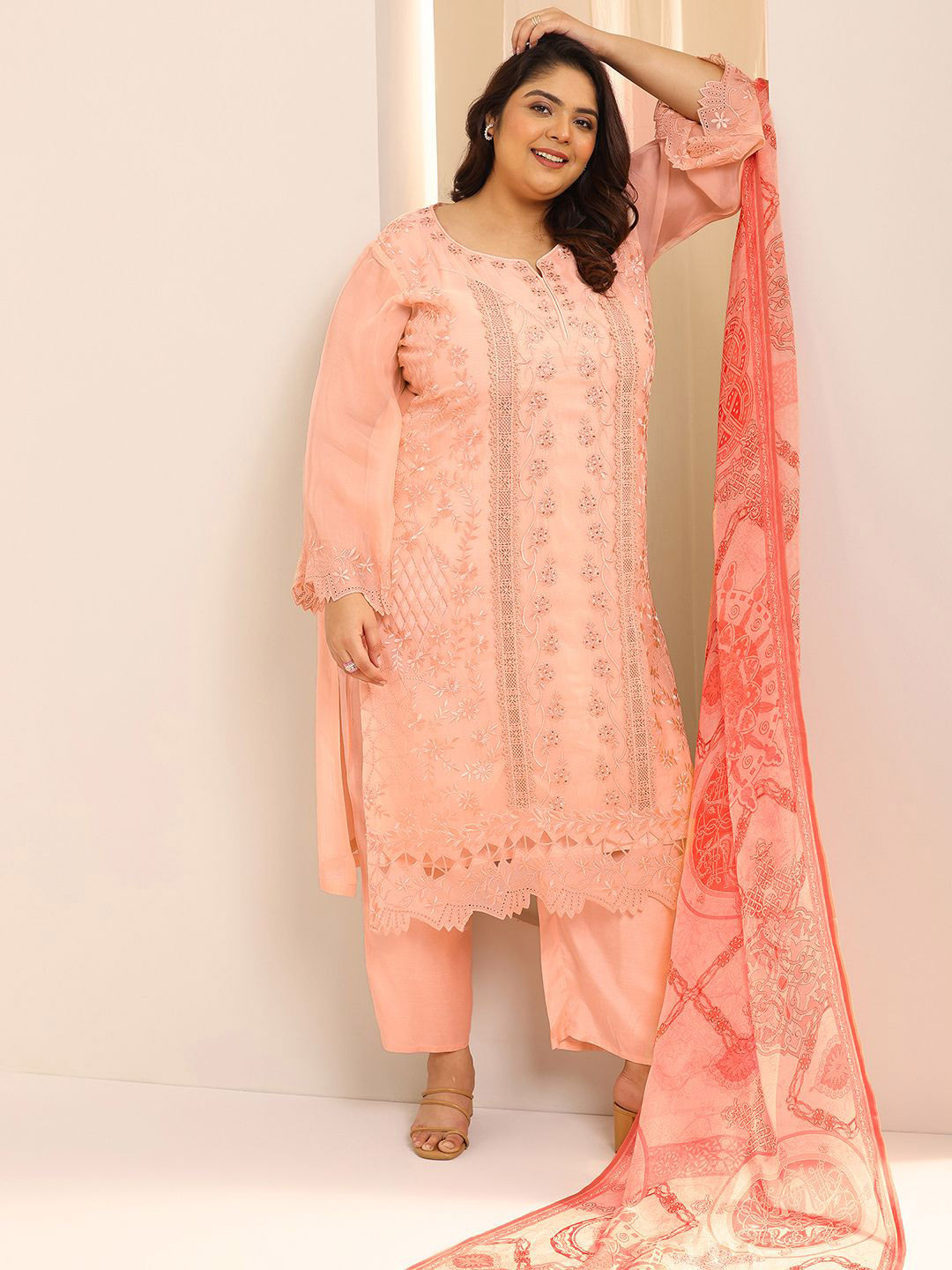 

EXTRA LOVE BY LIBAS Plus Size Women Floral Embroidered Regular Kurta Set, Peach