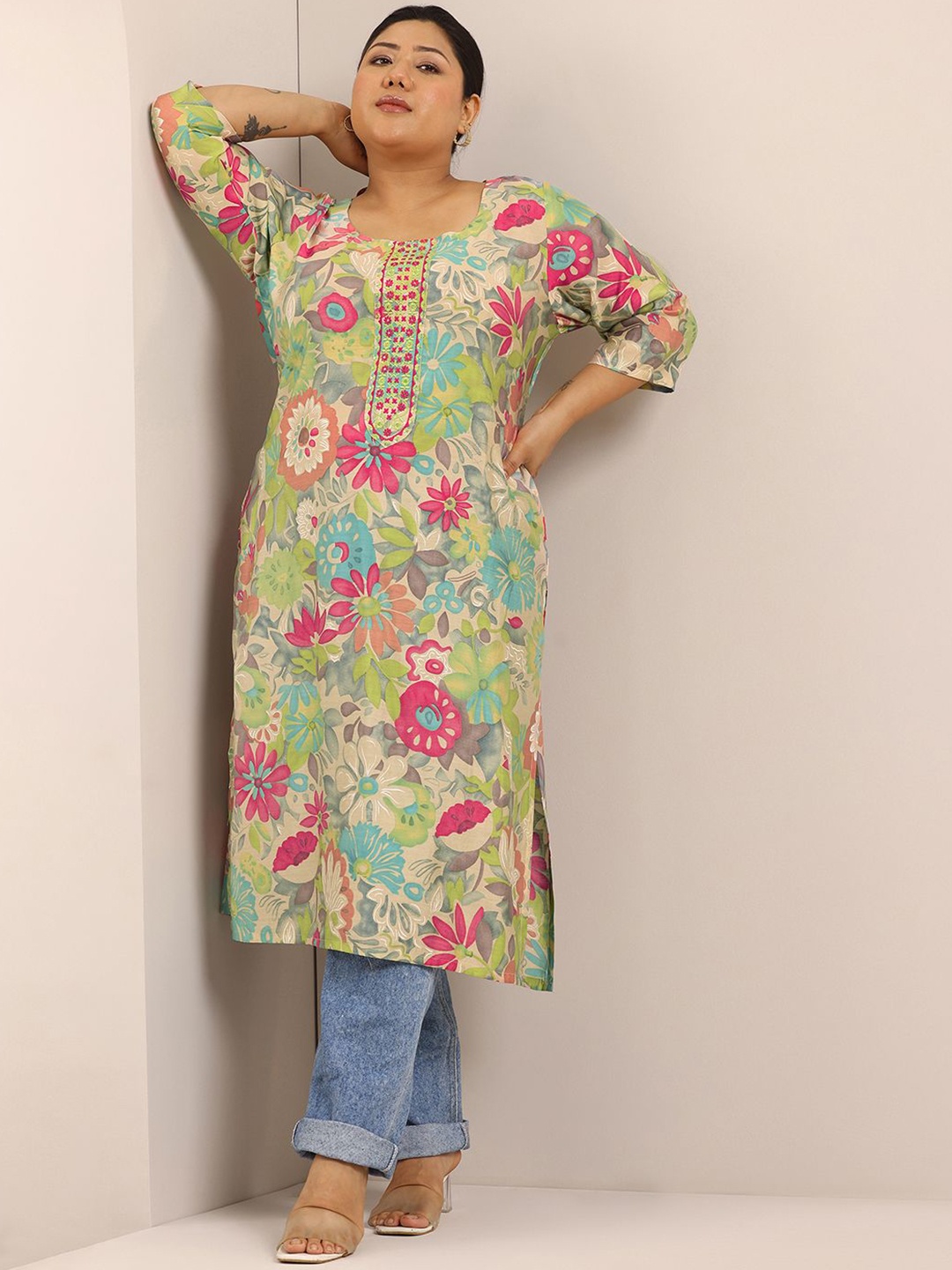

EXTRA LOVE BY LIBAS Plus Size Women Floral Printed Thread Work Kurta, Multi