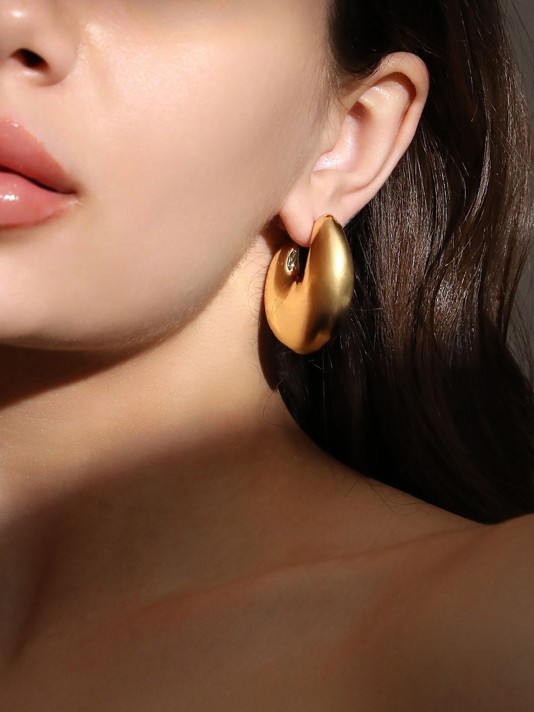 

SOHI Contemporary Hoop Earrings, Gold