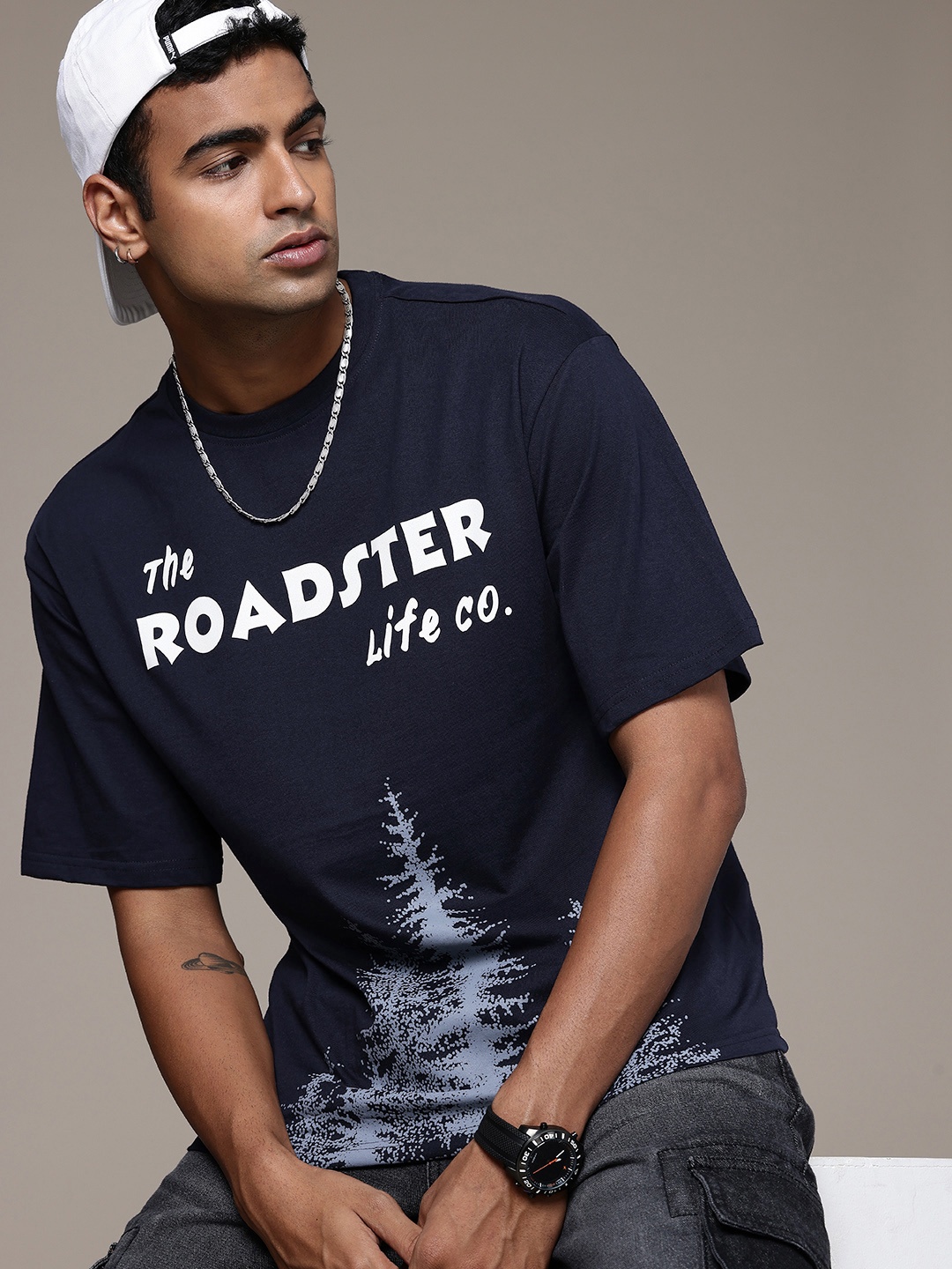 

The Roadster Lifestyle Co. Printed Drop-Shoulder Sleeves Relaxed Fit Pure Cotton T-shirt, Navy blue