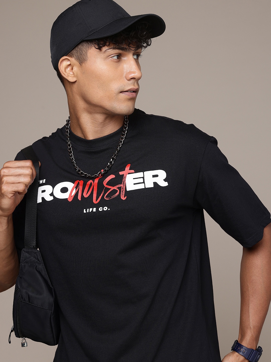 

The Roadster Lifestyle Co. Printed Drop-Shoulder Sleeves Relaxed Fit Pure Cotton T-shirt, Black