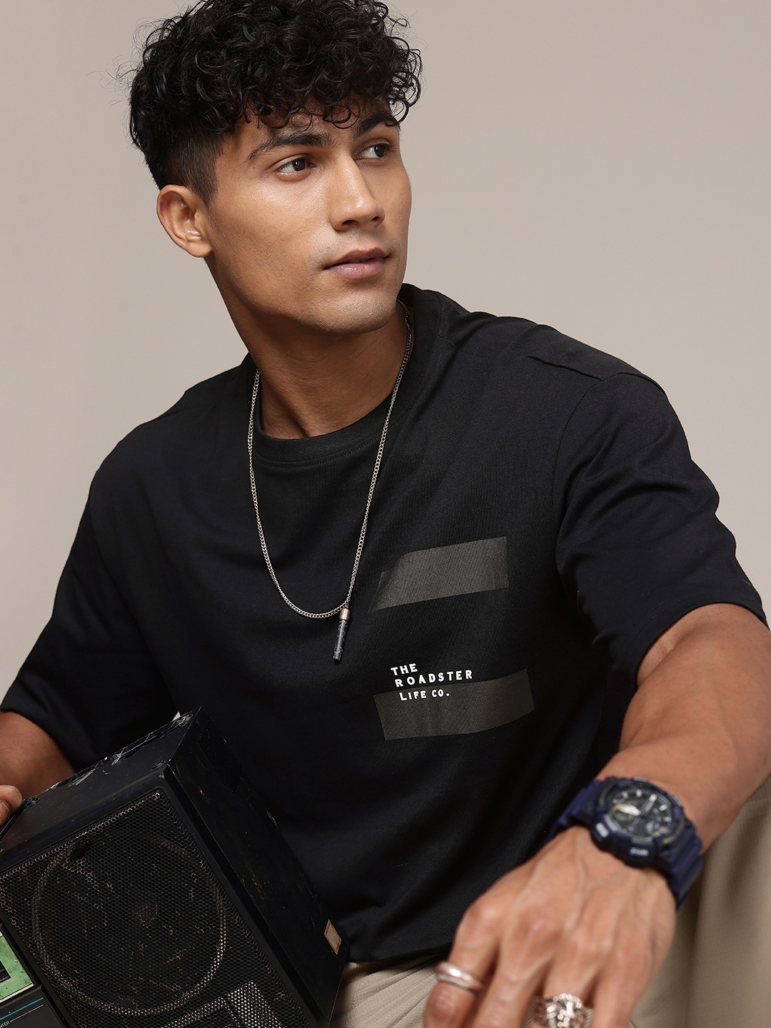

The Roadster Lifestyle Co. Printed Drop-Shoulder Sleeves Relaxed Fit Pure Cotton T-shirt, Black