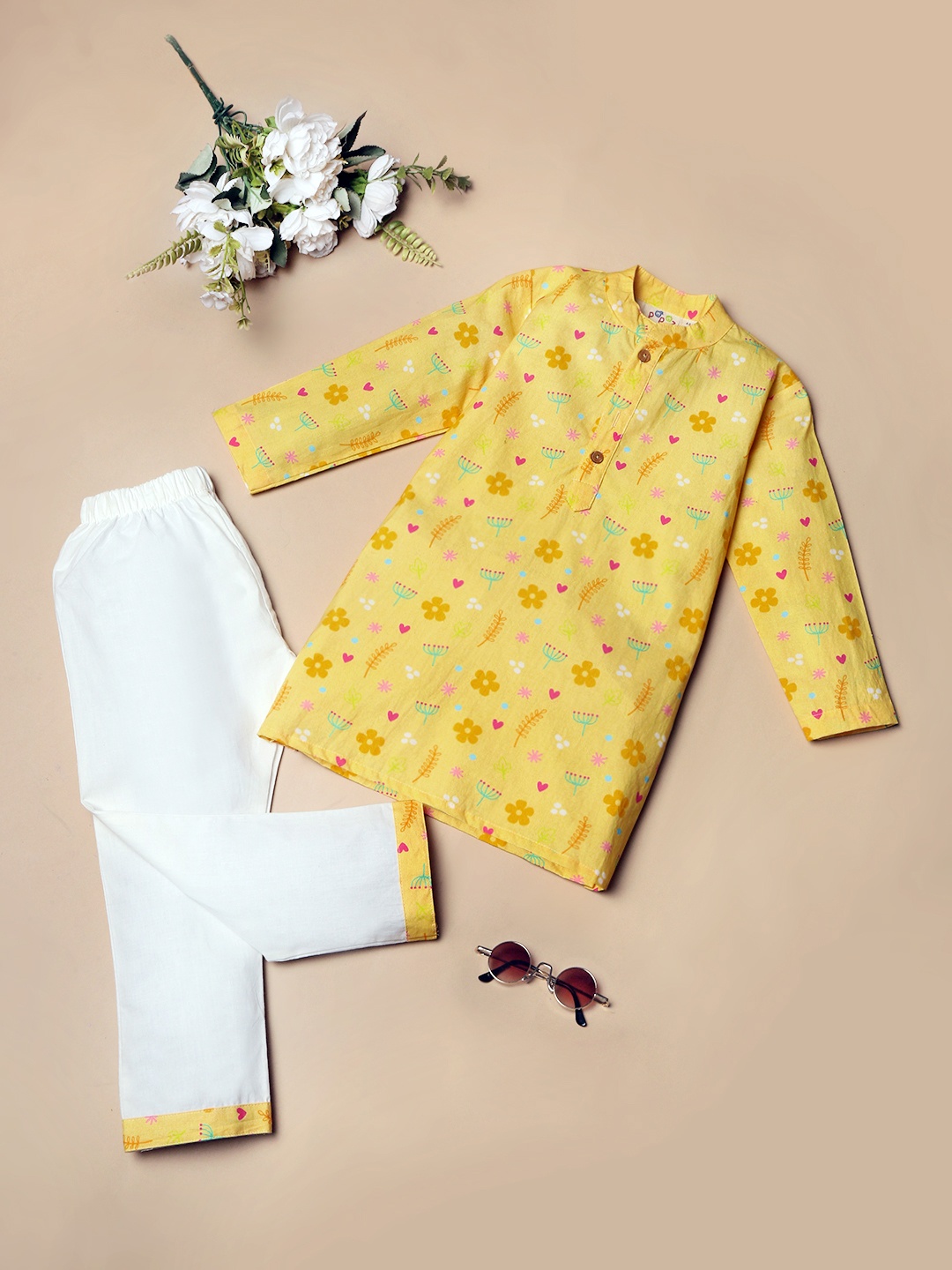 

Desi Soota Boys Floral Printed Regular Pure Cotton Kurta with Trousers, Yellow