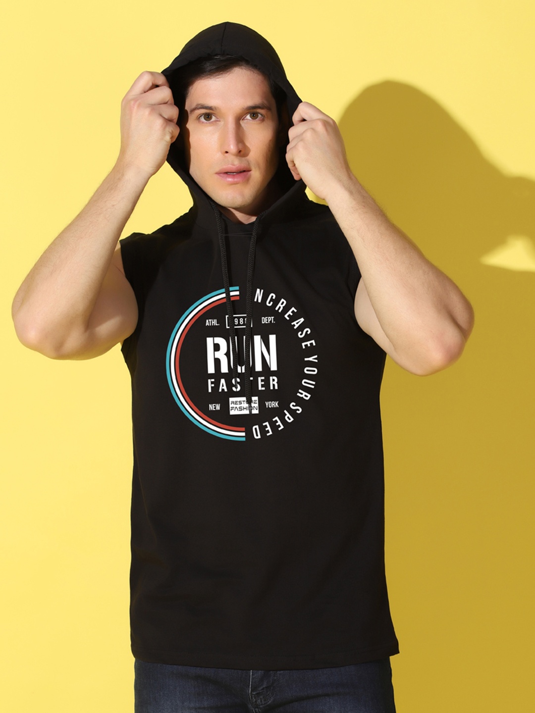 

WOOSTRO Men Typography Printed Hooded Slim Fit T-shirt, Black