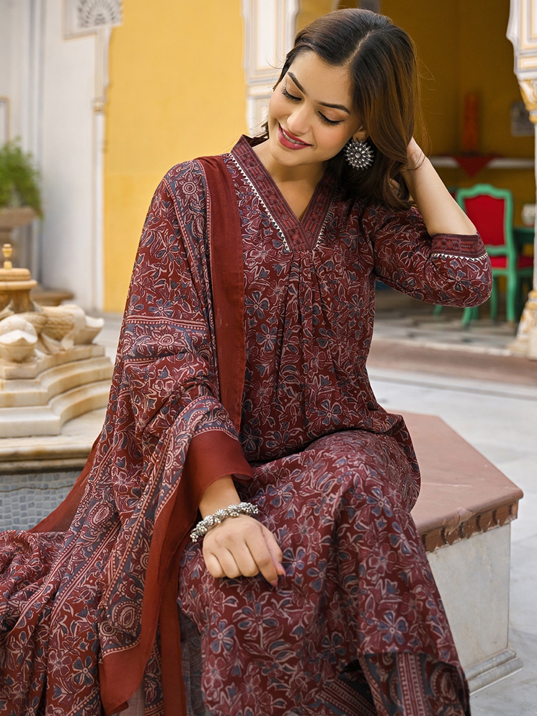 

AHIKA Women Floral Printed Pleated Kurta with Trousers & With Dupatta, Maroon