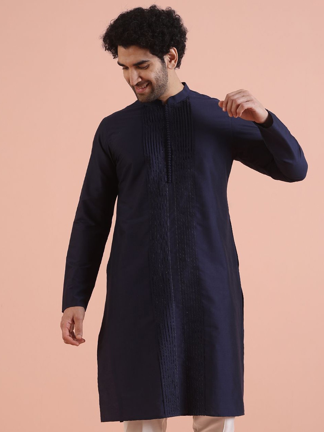 

KISAH Men Striped Cold-Shoulder Sleeves Thread Work Kurta, Navy blue
