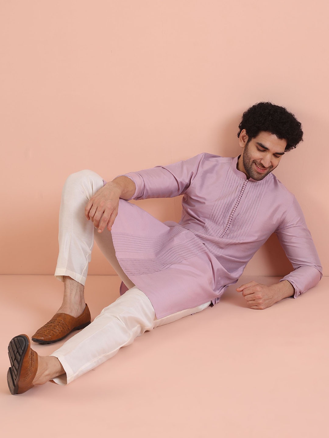 

KISAH Men Striped Regular Kurta with Trousers, Pink