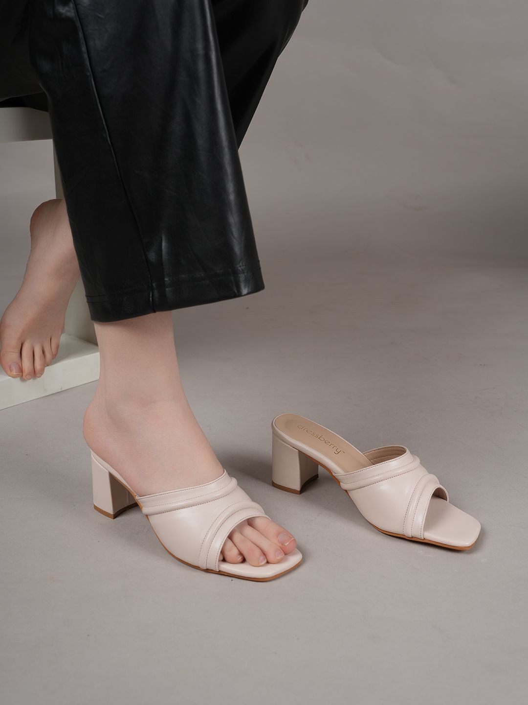 

DressBerry PU Party Block Sandals with Bows, Cream
