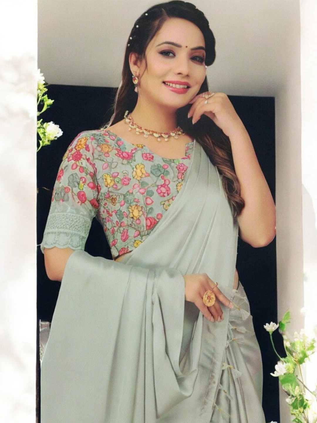 

SHOPPKEE Banarasi Saree, Grey