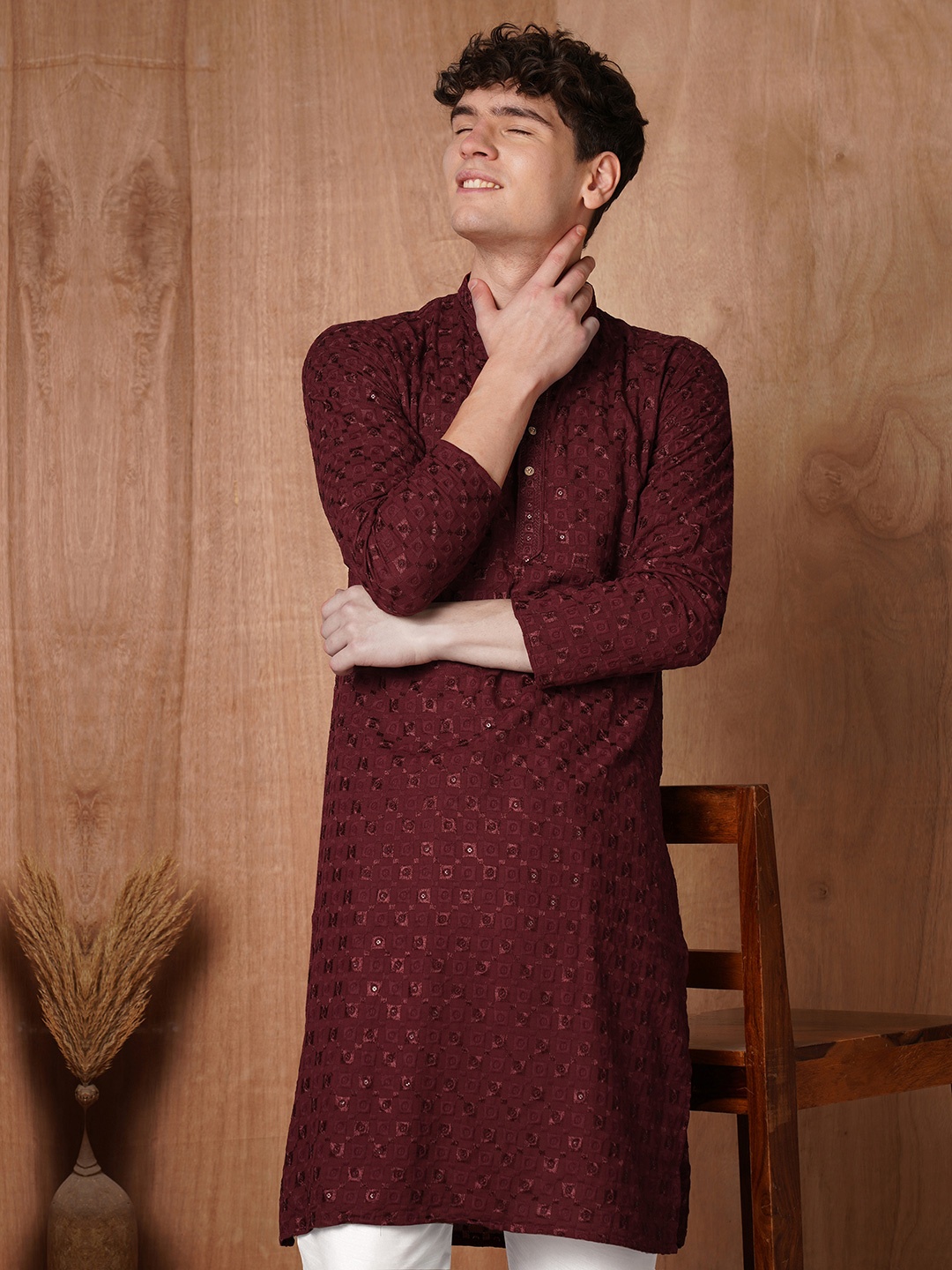 

TRYBUY.IN Men Ethnic Motifs Printed Chikankari Indie Prints Kurta, Maroon