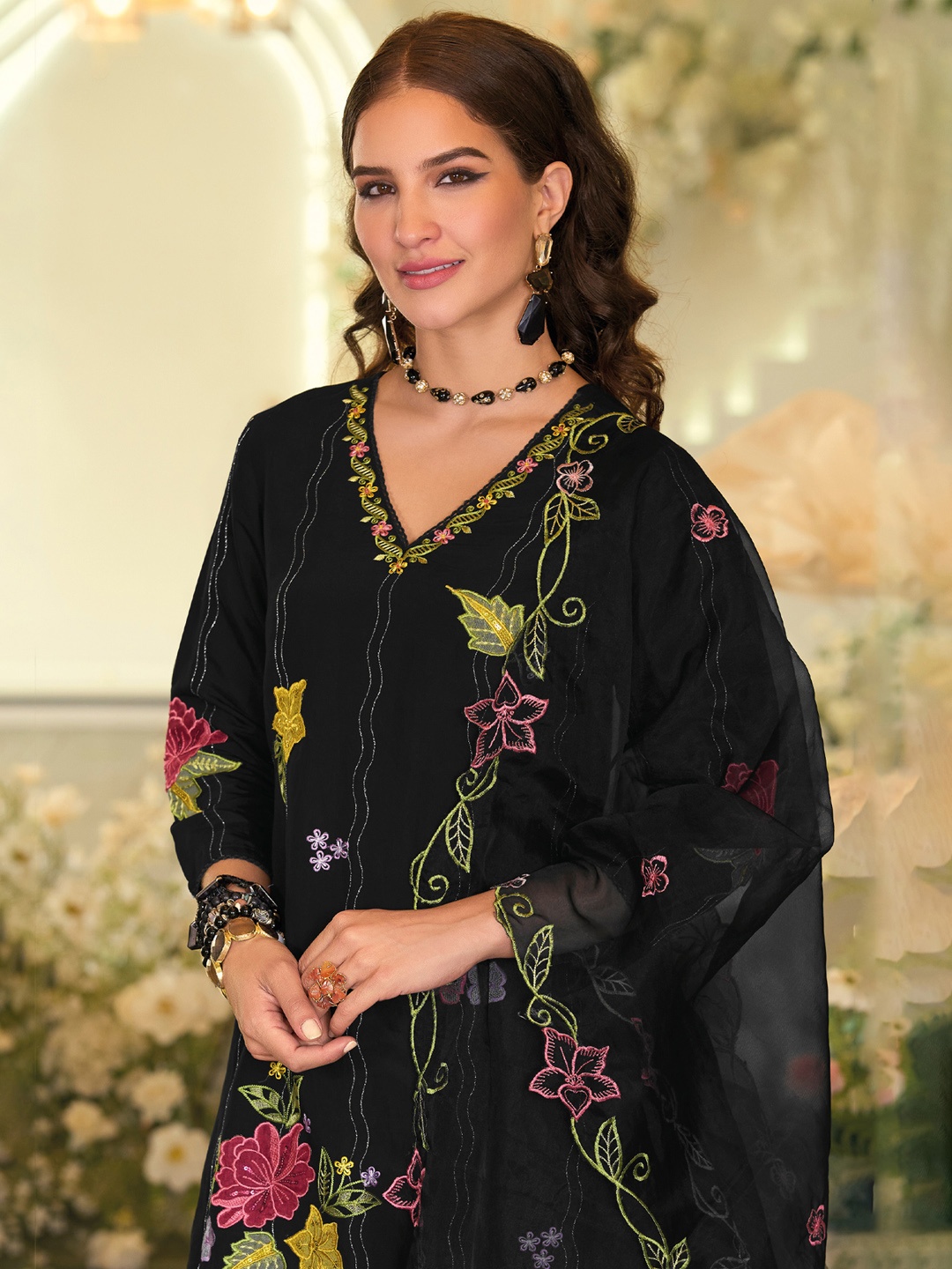 

Indo Era Floral Embroidered Thread Work Straight Kurta With Trousers And Dupatta, Black