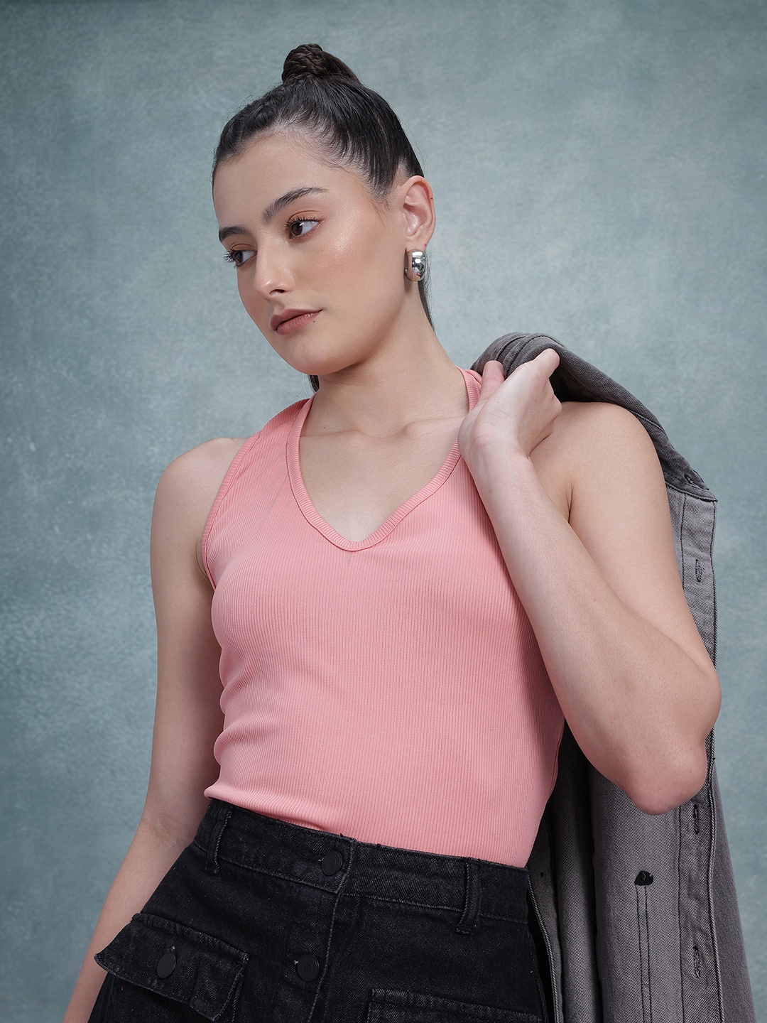 

The Roadster Lifestyle Co. Halter Neck Crop Top, Peach