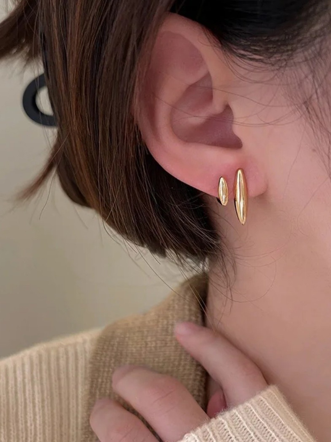 

YU FASHIONS Gold-Plated Stainless Steel Cute Small Tear Drop Water Drop Leaf Studs