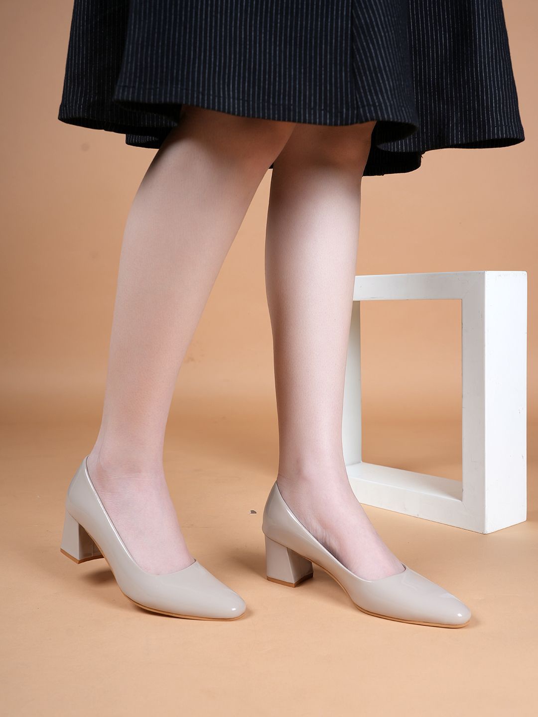 

Chemistry Women Party Block Heel Pumps, Cream