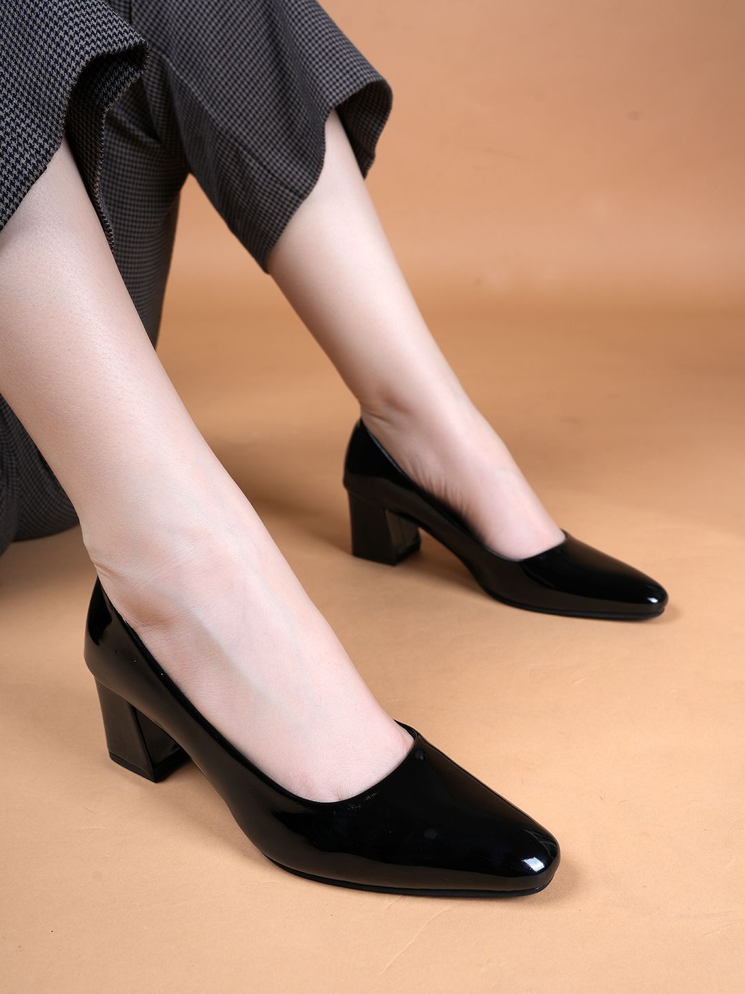 

Chemistry Women Party Block Pumps, Black