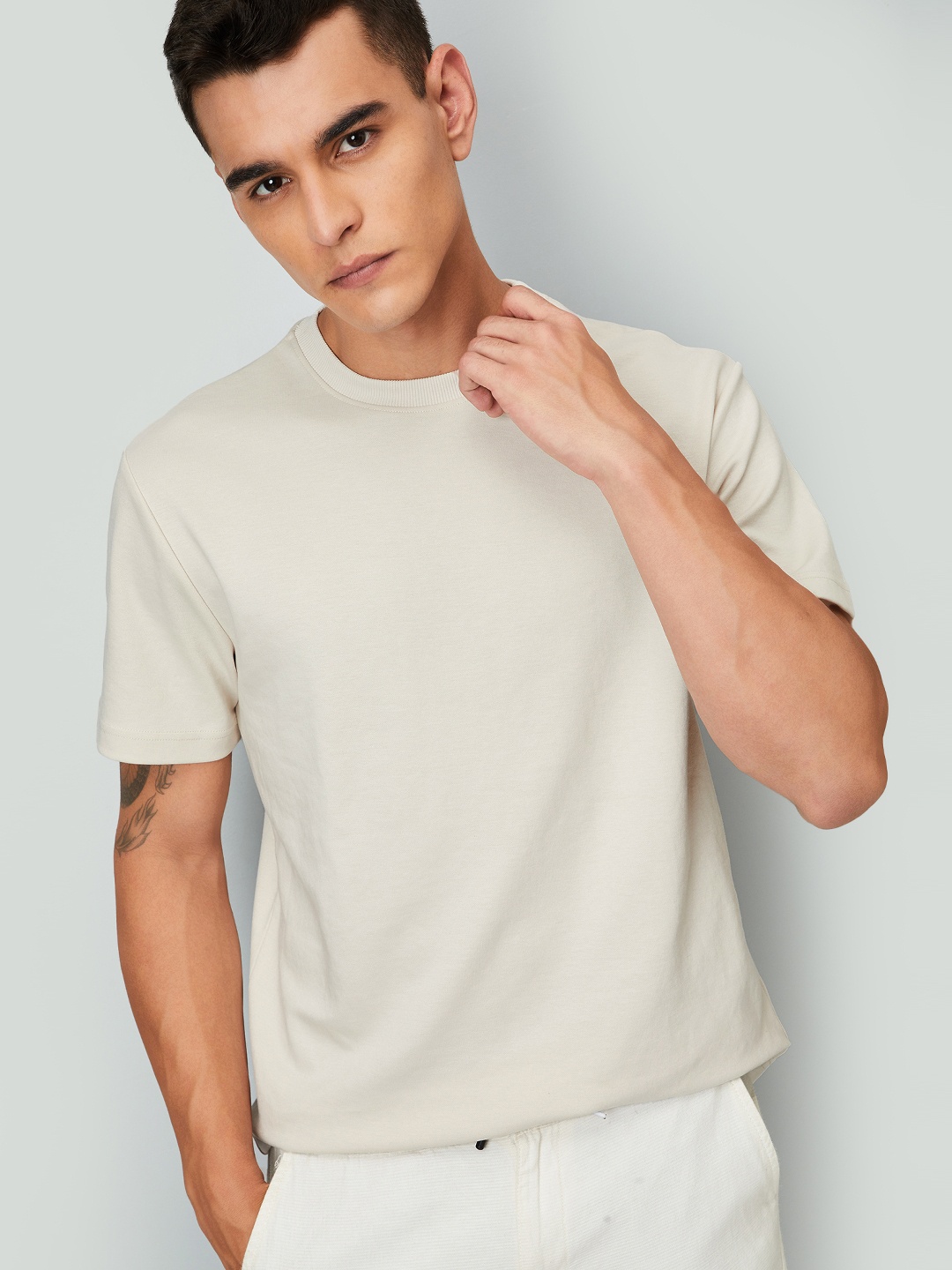 

max Men Solid Round Neck Cotton T-shirt, Beige