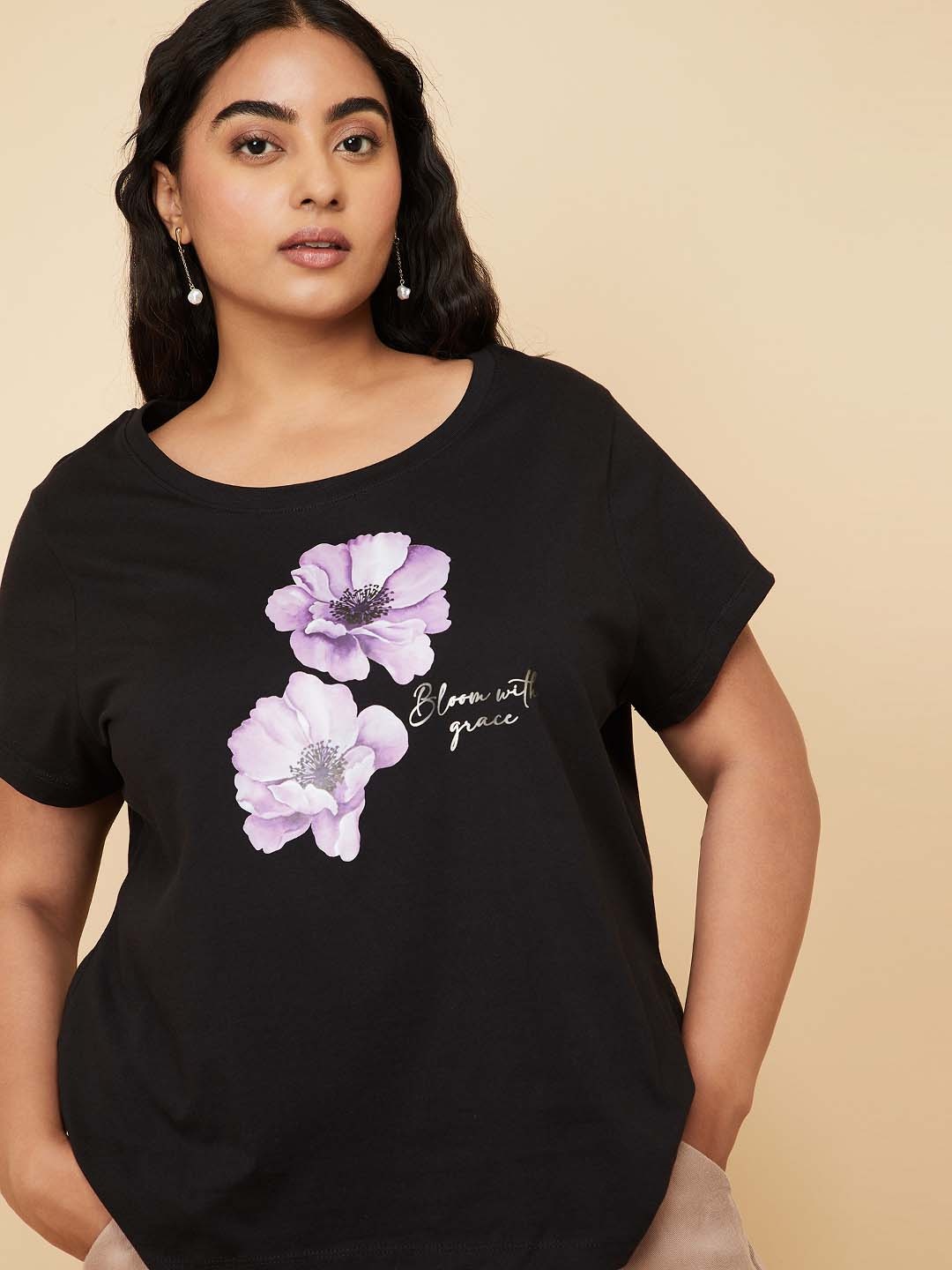 

max Women Plus Size Floral Printed Round Neck Cotton T-shirt, Black