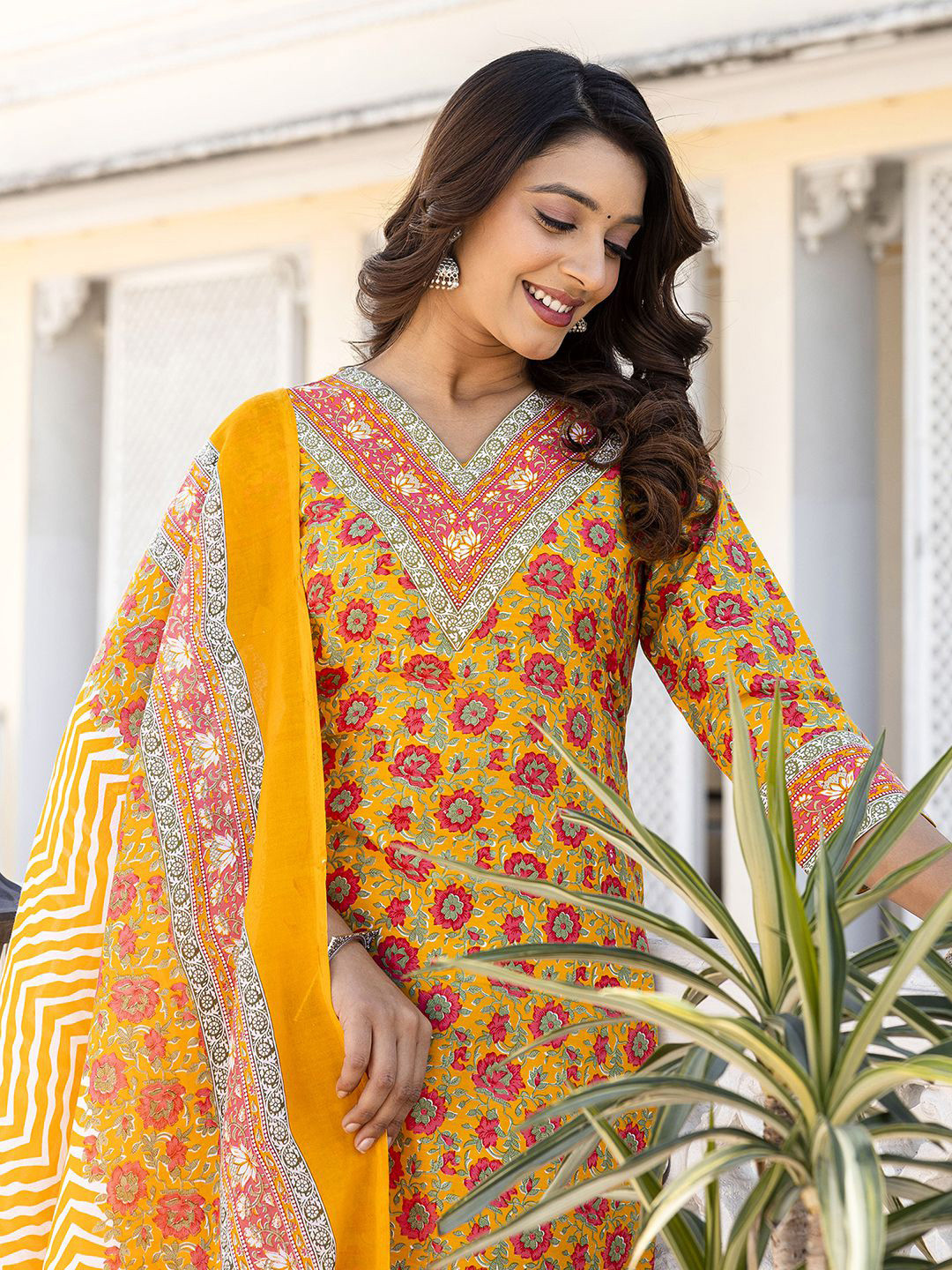 

SKYLEE Floral Printed V-Neck Straight Kurta With Trousers & Dupatta, Yellow