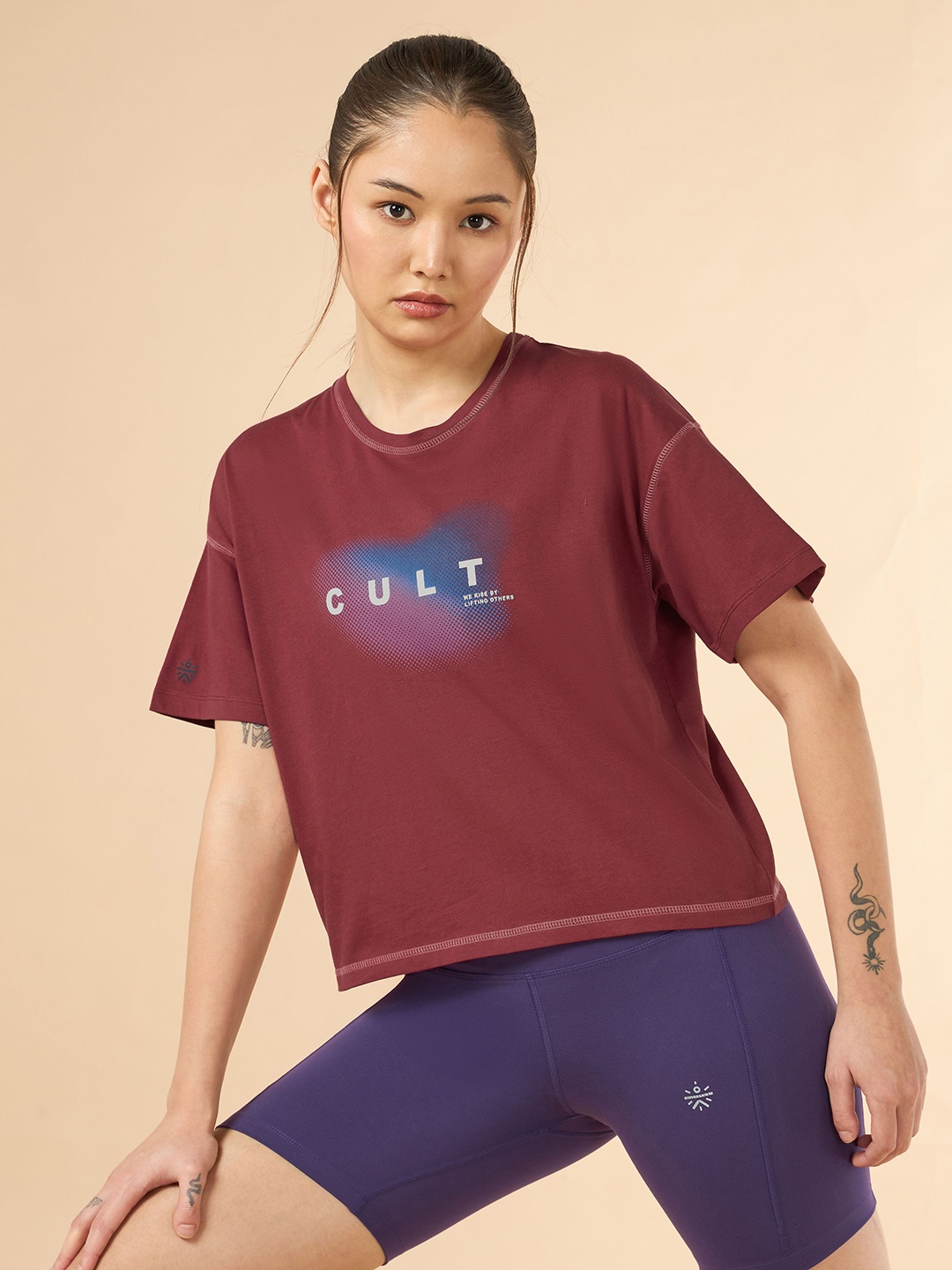 

CULT Men Dark Run Forward T-shirt, Maroon