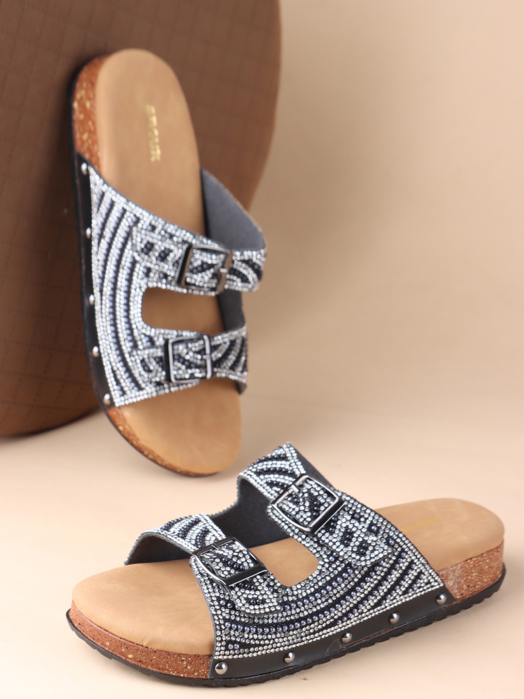 

Anouk Women Embellished Ethnic Open Toe Flats, Black