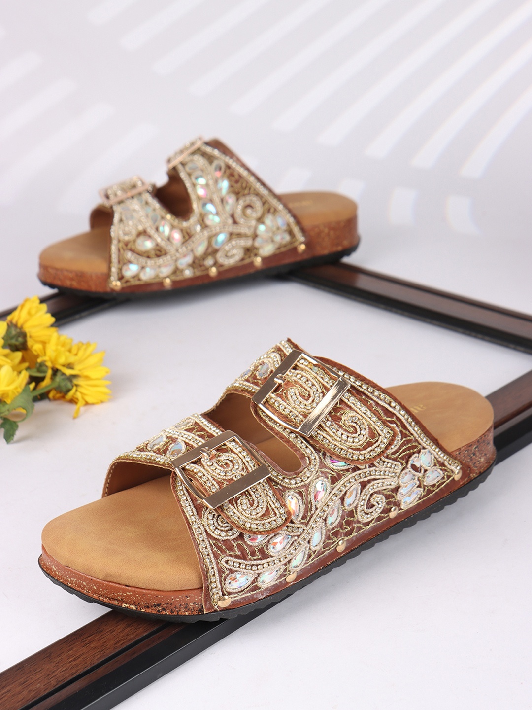 

Anouk Women Embellished Ethnic Open Toe Flats, Copper