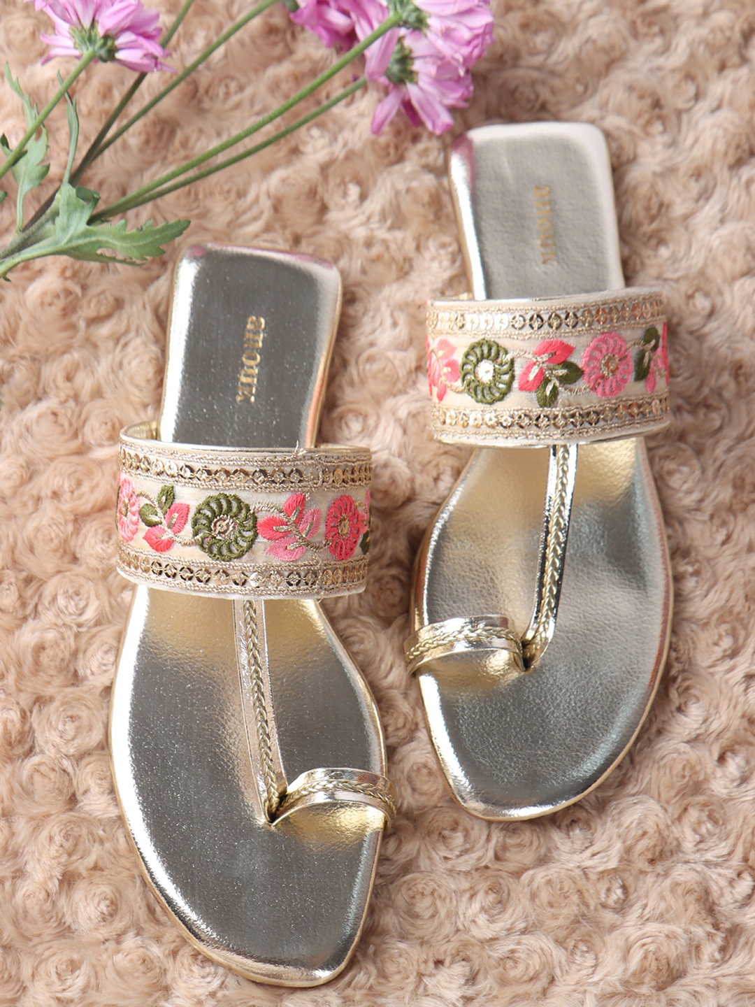 

Anouk Women Embellished Ethnic One Toe Flats, Gold