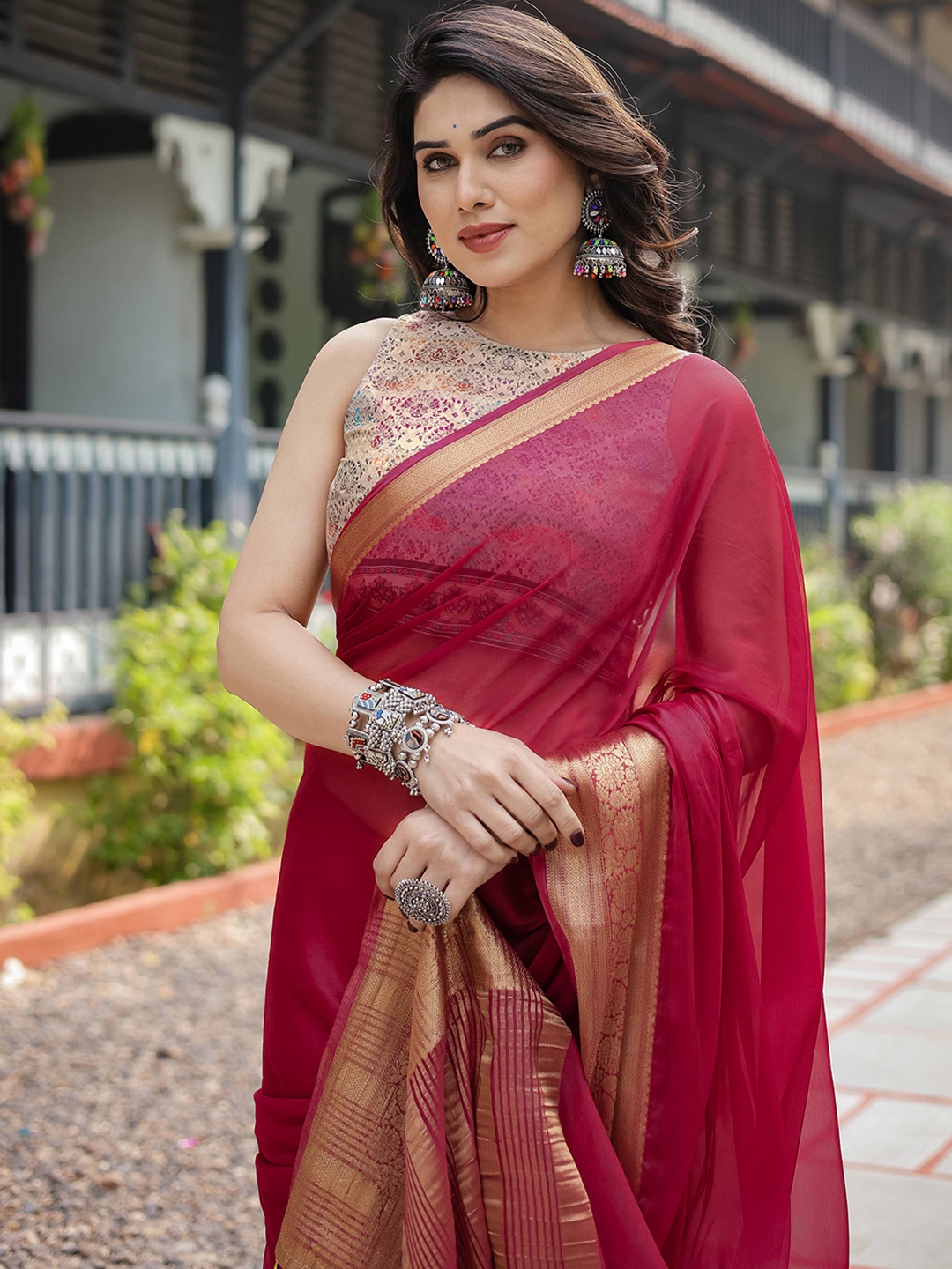 

DIVASTRI Woven Design Zari Pure Chiffon Banarasi Saree, Pink