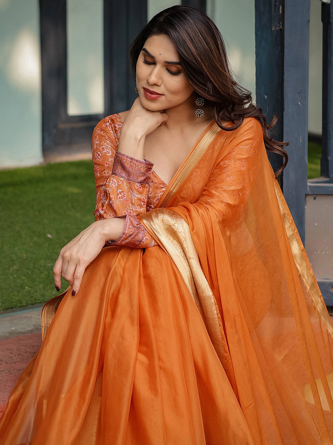 

DIVASTRI Zari Pure Chiffon Saree, Orange
