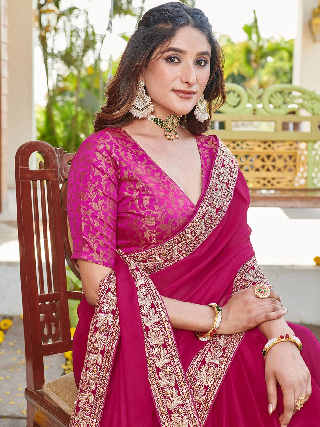 

Satrani Embroidered Sequinned Pure Chiffon Saree With Unstitched Blouse Piece, Pink