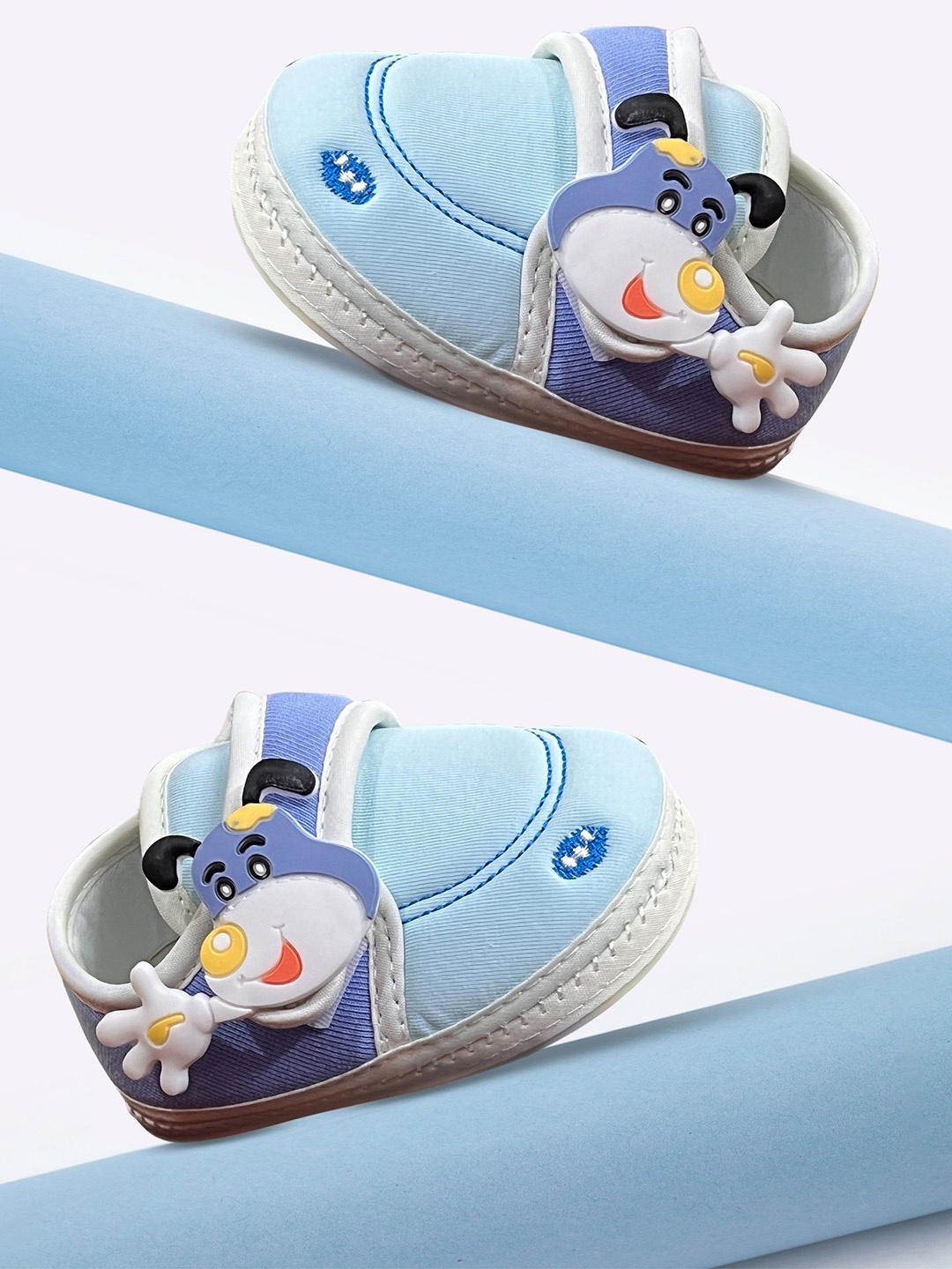 

SooWoo Kids Velcro Sneakers, Blue