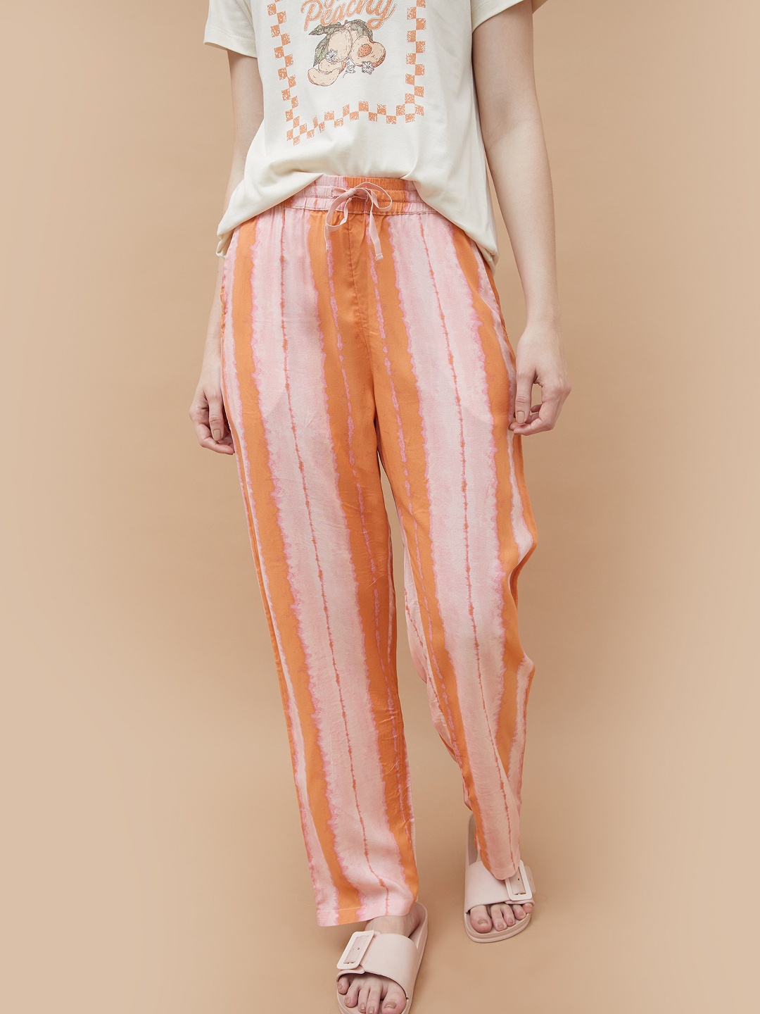 

Ginger by Lifestyle Women Printed Pleated Joggers Trousers, Orange