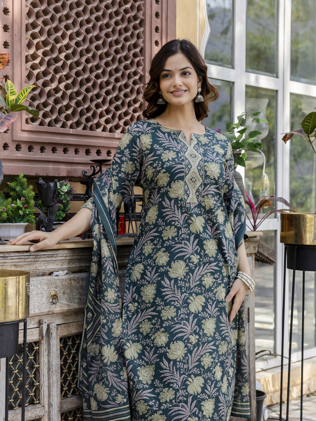 

Ginni Arora Label Floral Printed Notch Neck Pure Cotton Kurta With Trousers & Dupatta, Navy blue