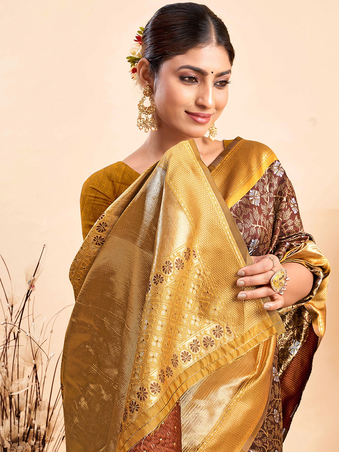 

KALINI Woven Design Kanjeevaram Saree, Yellow