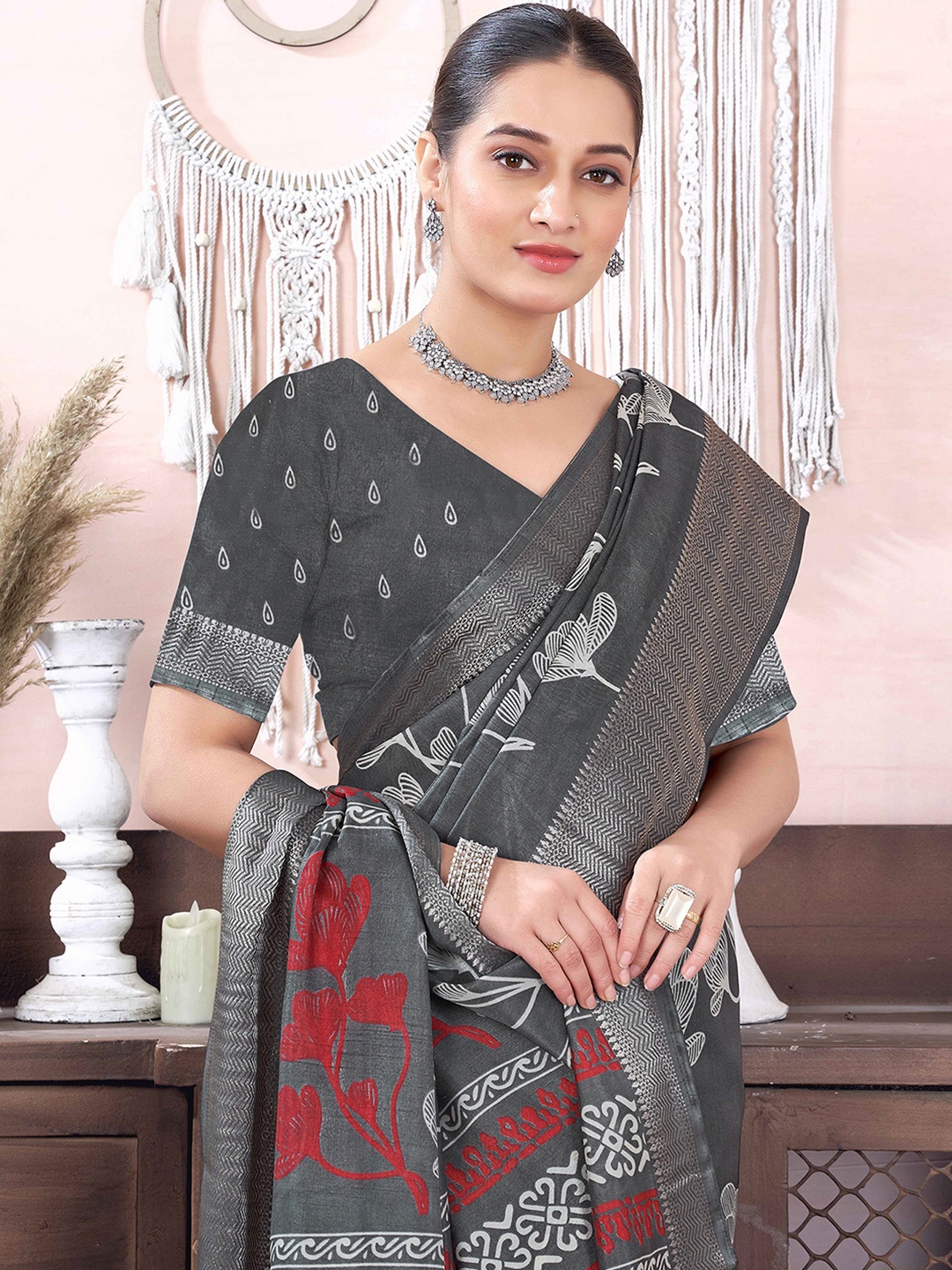 

KALINI Floral Printed Zari Saree, Grey