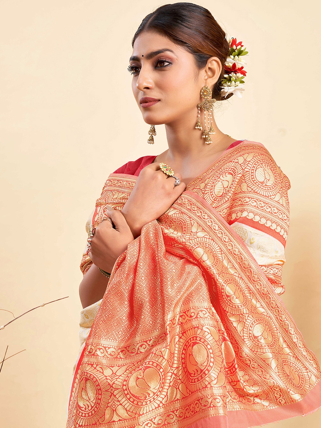 

KALINI Woven Design Zari Kanjeevaram Saree, Beige