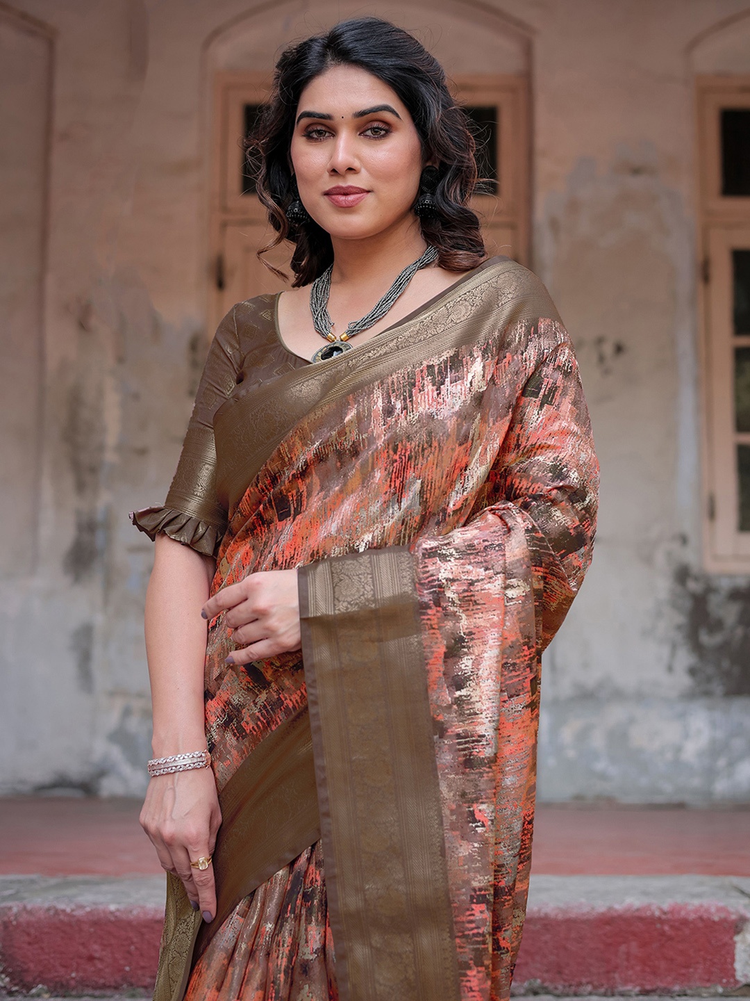 

DIVASTRI Woven Design Zari Pure Silk Saree, Brown